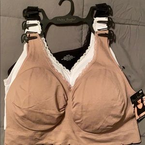 Delta Burke seamless bras size 3X